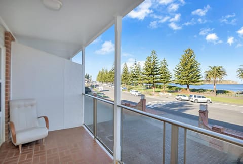 View (from property/room), Balcony/Terrace, Sea view