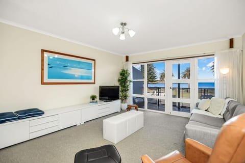 Beautiful Beach Front Townhouse Maison in Victor Harbor