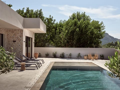 Property building, Patio, Spring, Mountain view, Swimming pool