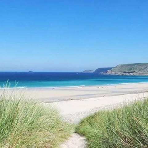 Large 3 bedroom flat in Sennen Apartment in Sennen