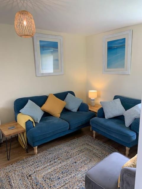 Large 3 bedroom flat in Sennen Condo in Sennen