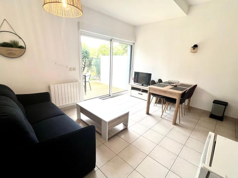 LRX-0049 - Appartement avec extérieur Apartment in La Rochelle