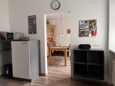 Dining area, kitchen