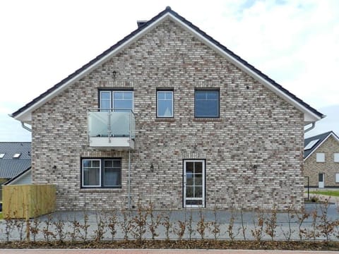 Ferienhaus in Burhave mit Großer Terrasse - a82397 House in Butjadingen