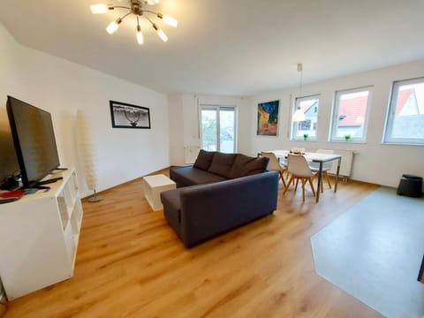 Cozy-Livings / Parkplatz, TOP-Lage, Balkon, Küche Apartment in Hochtaunuskreis