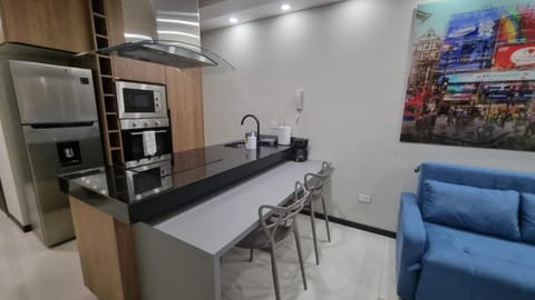 Kitchen or kitchenette, Seating area, Dining area