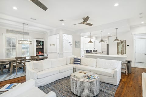 30A Beach House - Ocean Ayer by Panhandle Getaways Maison in Rosemary Beach