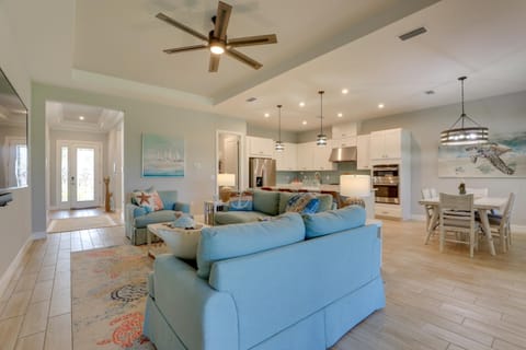Nokomis Getaway with Community Pool and Hot Tub Maison in Venice