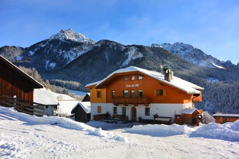 Facade/entrance, Winter