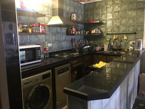 Luxury apartment (Families or same gender only) Wohnung in Alexandria