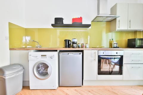 Princess Lofts City Centre Studios with Nespresso Coffee Machines By StayRight Apartment in Swansea