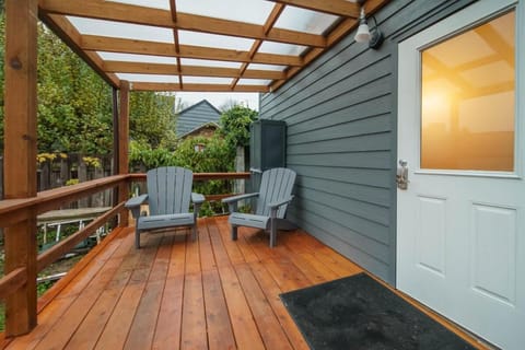 #StayInMyDistrict Overlook Backyard Tiny Suite House in Portland