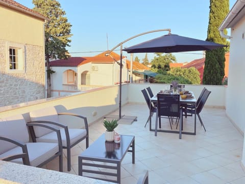 Balcony/Terrace, Seating area, Dining area