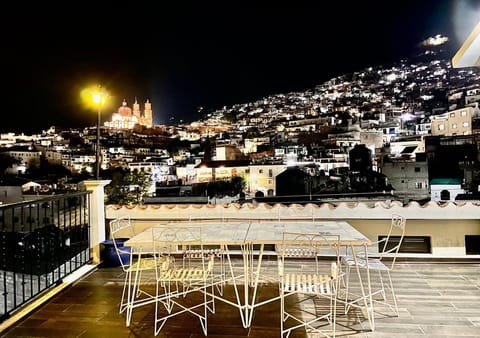 Casa céntrica con garaje House in Taxco