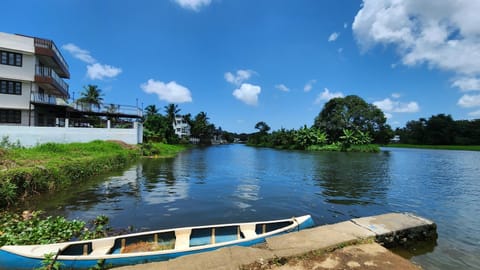 Riverscape Tranquil Serviced Apartments Condominio in Kochi