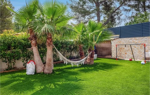 Cozy Home In Gmenos With Outdoor Swimming Pool Casa in Gémenos