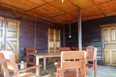 Robinson's Hut Chambre d’hôte in Sierra Leone