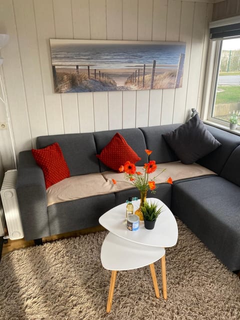 Vacation house MAX for 4 persons, 350 m from the sea, in Pollentier Middelkerke Park Campground/ 
RV Resort in Ostend