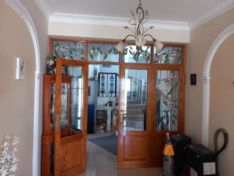 Vasilis House family room Vacation rental in Larnaca District