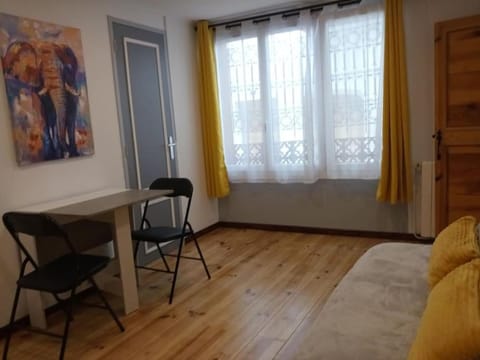 Cosy petit appartement Condo in Gignac