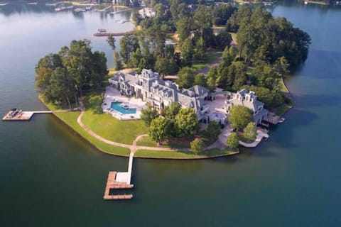 Lakefront Luxury Villa Villa in Lake Martin