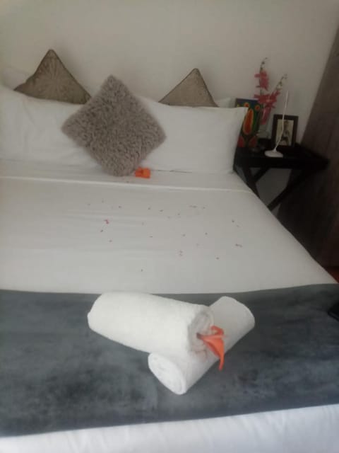 GH REDPillars Bed and Breakfast in Port Elizabeth