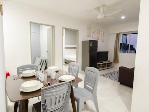 Lovely 3-bedroom Apartment Condominio in Tanjung Bungah