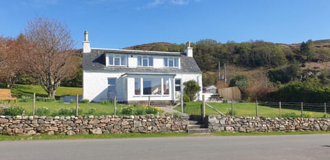 Property building, Spring, Day, Garden, Garden view