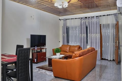 J&B Home Apartamento in Cameroon