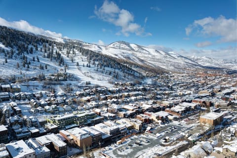 Two-Bedroom Apartment Apartment in Park City