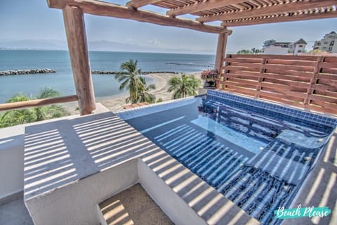 Punta Esmeralda - Beachfront with 8 Pools, Gym & Spa House in La Cruz de Huanacaxtle