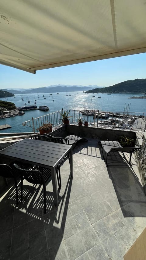View (from property/room), Balcony/Terrace, Balcony/Terrace, Dining area