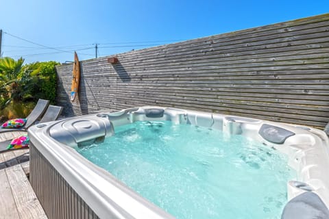 Maison avec piscine spa - Ti Laouen Villa in Plouguerneau