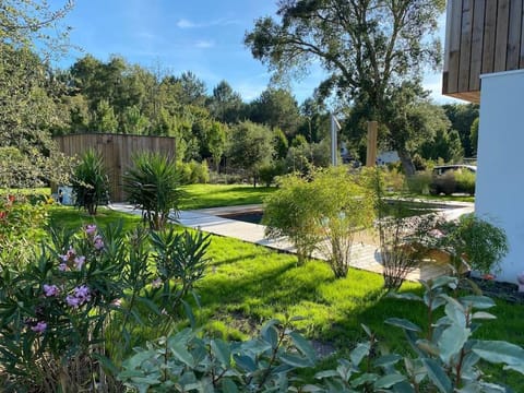 Maison d’architecte avec piscine et jardin Villa in Moliets-et-Maa