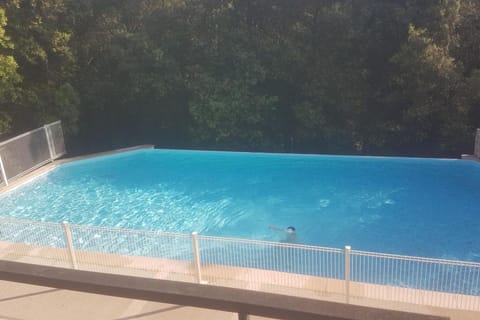 Villa dans un puits de verdure avec piscine résidentielle Villa in Valbonne