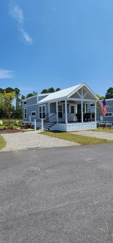 Oceans RV Resort at Holly Ridge Campground/ 
RV Resort in Topsail