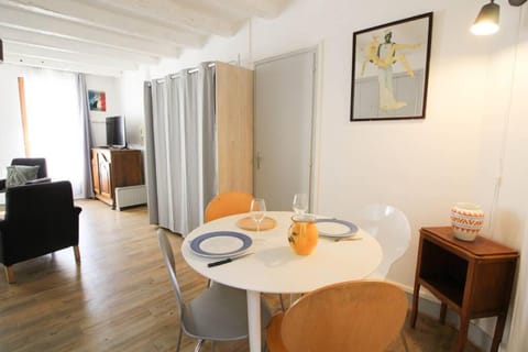 Monlogis 2 Grand Studio lumineux- Fibre Apartment in Angoulême