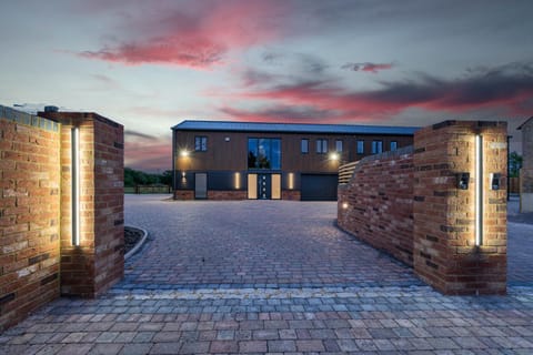 Brand New Barn Retreat House in Huntingdonshire District