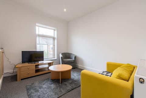 Chesterfield Lodge - 2 Bedroom Apartment near Chesterfield Town Centre Apartment in Chesterfield