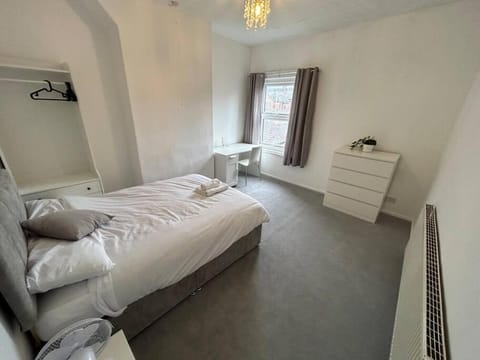 Perfect Home From Home In Stoke on Trent Haus in Stoke-on-Trent