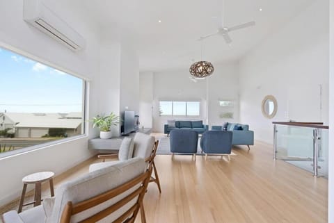 72 Seagull Ave Chiton - BYO Linen Haus in Port Elliot