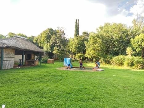 Nomacurvy guest house Bed and breakfast in Roodepoort
