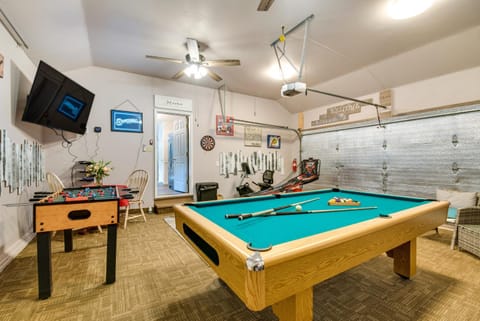 Pocono Summit Home with Game Room, 3 Mi to Kalahari! Haus in Coolbaugh Township