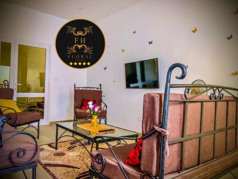 MAISON FLORAL Bed and Breakfast in Saly