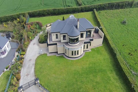 Property building, Bird's eye view, Garden view