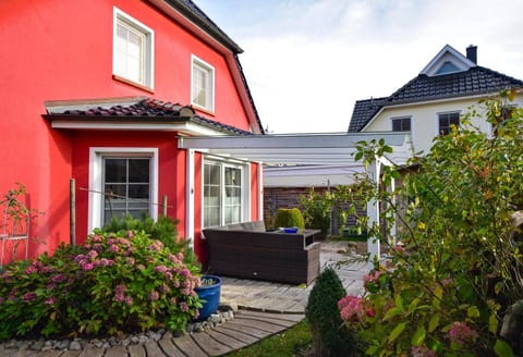 Property building, Garden, Garden view