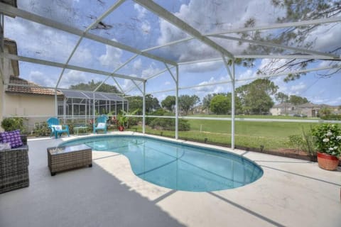 Large 3BR w/ 3Bth Golf+Pool+BBQ House in Haines City