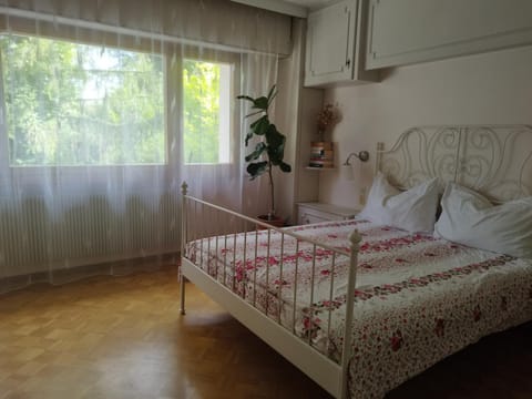 RIVER side - classic Bed and Breakfast in Weil am Rhein