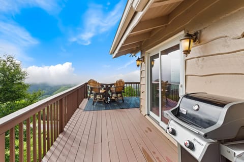 Golden Ridge Getaway House in Watauga