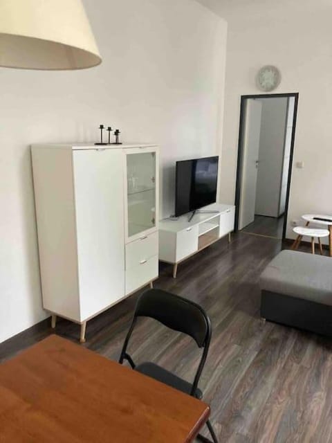 Helle schöne 2 Zimmer Wohnung im Herzen Krefelds Apartment in Krefeld